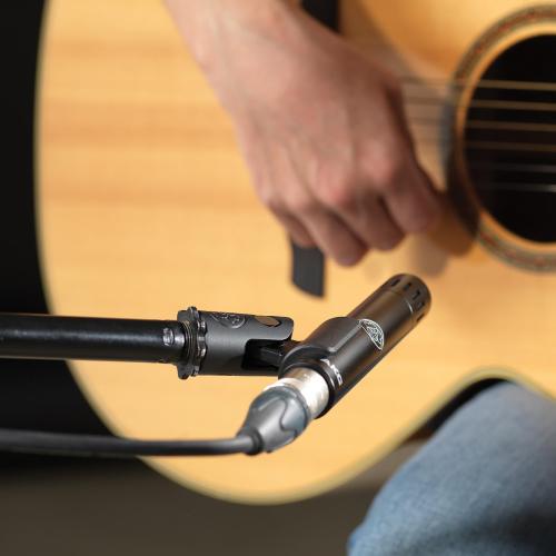 AKG C151 MICROFONO A CONDENSATORE DIAFRAMMA STRETTO