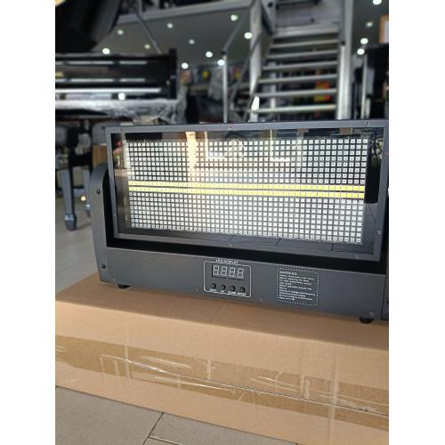 Strobo LED RGB+W 1000W Motorizzata con Tilt Dinamico e Pixel Mapping