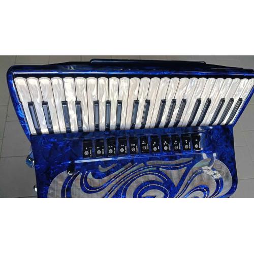GIUSTOZZI FISARMONICA 120 BASSI 3+1 CON MIDI E MICROFONI (B-STOCK)