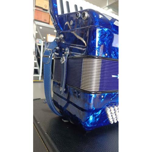 GIUSTOZZI FISARMONICA 120 BASSI 3+1 CON MIDI E MICROFONI (B-STOCK)