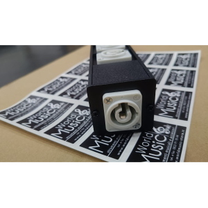 DISTRIBUTORE POWERCON CON 5 FEMMINA - 1 MASCHIO INGRESSO-1 USCITA FEMMINA